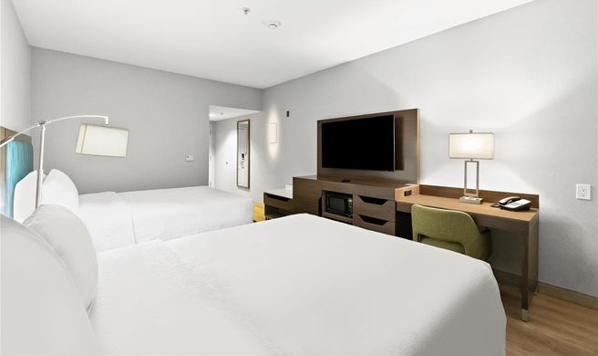 Hampton Inn & Suites Lancaster Room