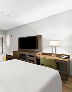 Hampton Inn & Suites Lancaster