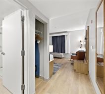 Hampton Inn & Suites Lancaster Room