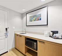Hampton Inn & Suites Lancaster Room