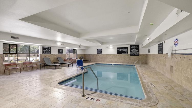 Hampton Inn & Suites Lancaster Pool