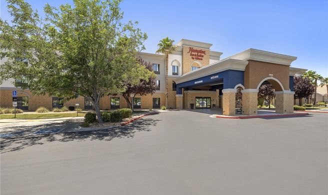 Hampton Inn & Suites Lancaster Exterior