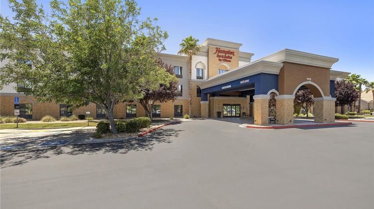 Hampton Inn & Suites Lancaster Exterior