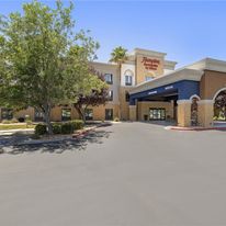 Hampton Inn & Suites Lancaster