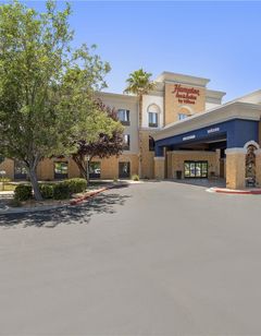 Hampton Inn & Suites Lancaster