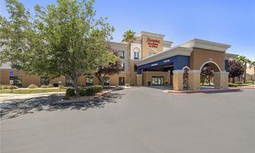 Hampton Inn & Suites Lancaster
