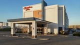 Hampton Inn Portland Airport Exterior