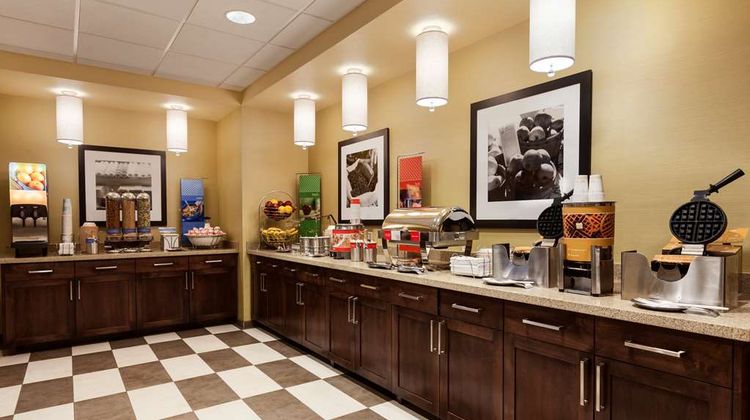 Hampton Inn & Stes Portland/Evergreen Pk Restaurant