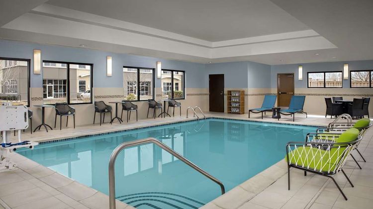 Hampton Inn & Stes Portland/Evergreen Pk Pool