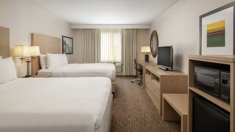 <b>DoubleTree Portland - Tigard Room</b>. Images powered by <a href="https://iceportal.shijigroup.com/" title="IcePortal" target="_blank">IcePortal</a>.