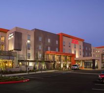 Hampton Suites Portland/Vancouver Exterior