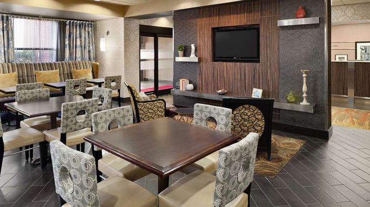 Hampton Inn Pell City Lobby
