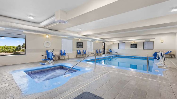 Hampton Inn Pendleton Pool