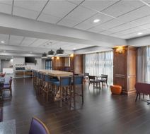 Hampton Inn Pendleton Lobby
