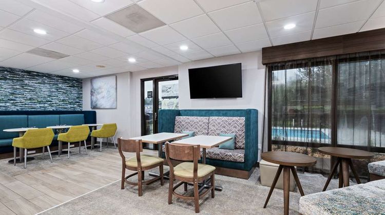 Hampton Inn Perry Lobby