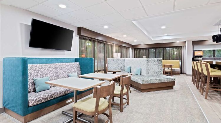 Hampton Inn Perry Lobby