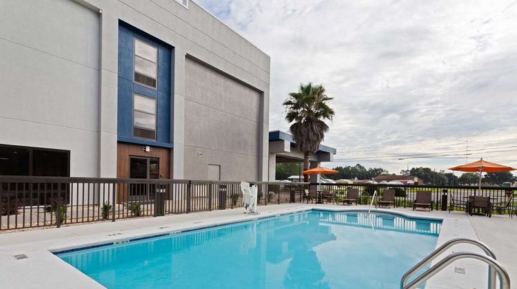 Hampton Inn Perry Pool