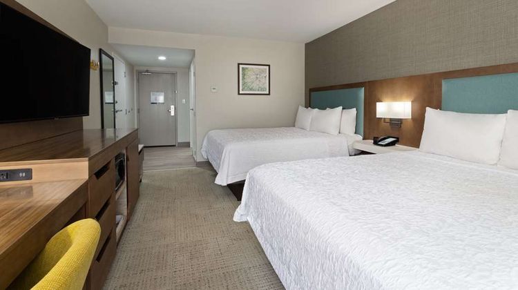 Hampton Inn Perry Room