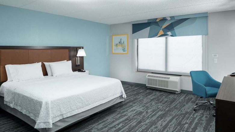 <b>Hampton Inn & Stes Panama Pier Park Area Room</b>. Images powered by <a href="https://iceportal.shijigroup.com/" title="IcePortal" target="_blank">IcePortal</a>.