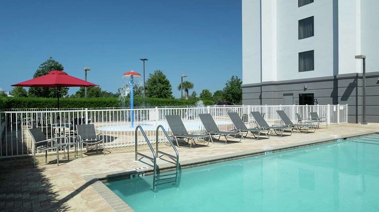 <b>Hampton Inn & Stes Panama Pier Park Area Pool</b>. Images powered by <a href="https://iceportal.shijigroup.com/" title="IcePortal" target="_blank">IcePortal</a>.