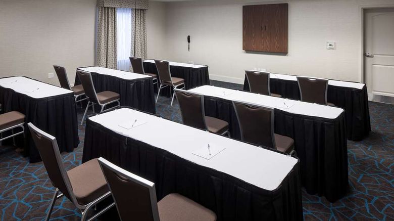 <b>Hampton Inn & Stes Panama Pier Park Area Meeting</b>. Images powered by <a href="https://iceportal.shijigroup.com/" title="IcePortal" target="_blank">IcePortal</a>.