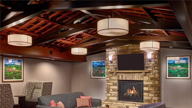 <b>Hampton Inn Pigeon Forge Lobby</b>. Images powered by <a href="https://iceportal.shijigroup.com/" title="IcePortal" target="_blank">IcePortal</a>.