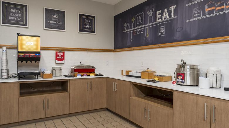 <b>Hampton Inn & Suites Historic District Restaurant</b>. Images powered by <a href="https://iceportal.shijigroup.com/" title="IcePortal" target="_blank">IcePortal</a>.