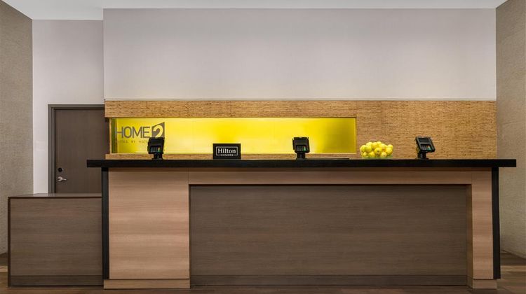 Home2 Suites by Hilton Philadelphia Lobby
