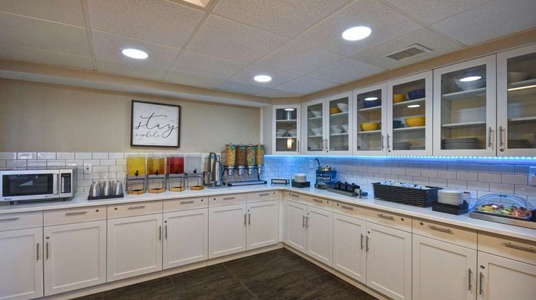 <b>Homewood Suites by Hilton Restaurant</b>. Images powered by <a href="https://iceportal.shijigroup.com/" title="IcePortal" target="_blank">IcePortal</a>.
