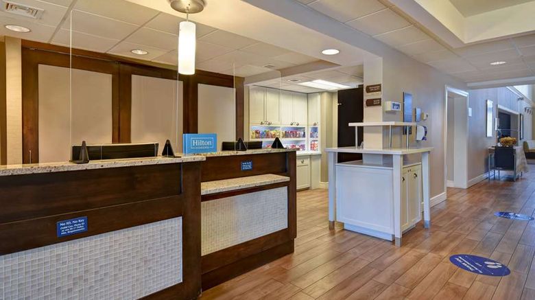 <b>Homewood Suites by Hilton Lobby</b>. Images powered by <a href="https://iceportal.shijigroup.com/" title="IcePortal" target="_blank">IcePortal</a>.