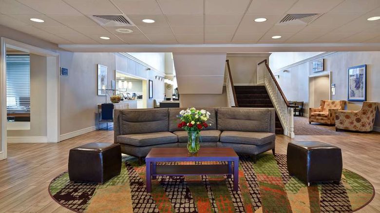 <b>Homewood Suites by Hilton Lobby</b>. Images powered by <a href="https://iceportal.shijigroup.com/" title="IcePortal" target="_blank">IcePortal</a>.