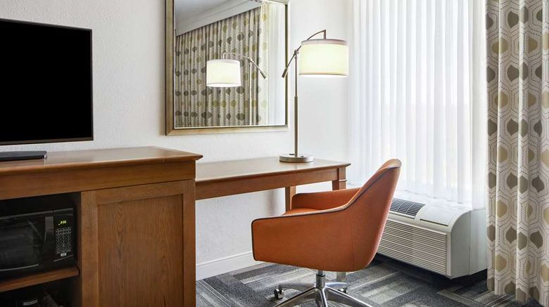 <b>Hampton Inn Philadelphia/King Of Prussia Room</b>. Images powered by <a href="https://iceportal.shijigroup.com/" title="IcePortal" target="_blank">IcePortal</a>.
