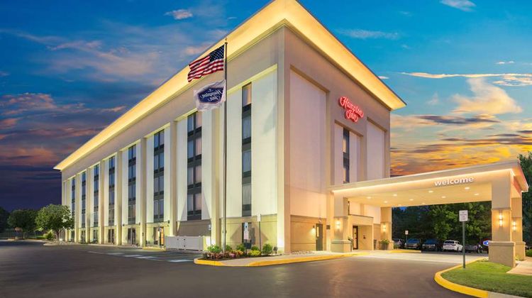 Hampton Inn Plymouth Meeting Exterior