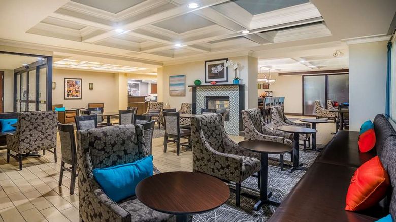 <b>Hampton Inn Plymouth Meeting Lobby</b>. Images powered by <a href="https://iceportal.shijigroup.com/" title="IcePortal" target="_blank">IcePortal</a>.