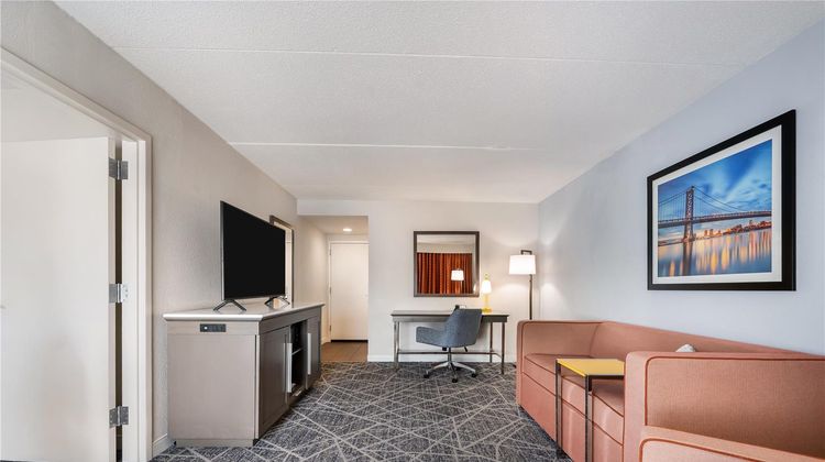 Hampton Inn Plymouth Meeting Room