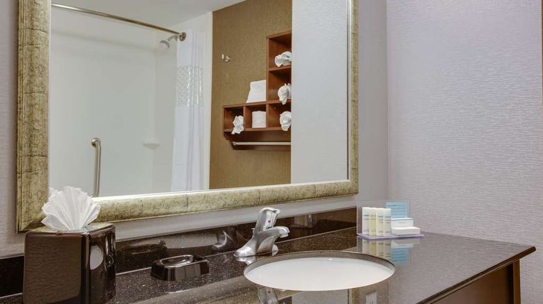 <b>Hampton Inn & Suites-Philadelphia Room</b>. Images powered by <a href="https://iceportal.shijigroup.com/" title="IcePortal" target="_blank">IcePortal</a>.