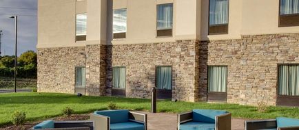 Hampton Inn & Suites-Philadelphia Exterior