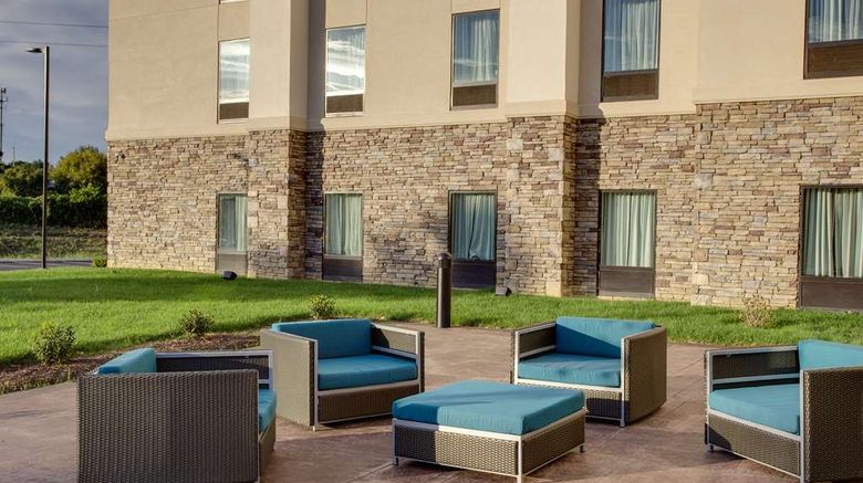 <b>Hampton Inn & Suites-Philadelphia Exterior</b>. Images powered by <a href="https://iceportal.shijigroup.com/" title="IcePortal" target="_blank">IcePortal</a>.
