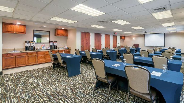 <b>Hampton Inn & Suites Valley Forge/Oaks Meeting</b>. Images powered by <a href="https://iceportal.shijigroup.com/" title="IcePortal" target="_blank">IcePortal</a>.