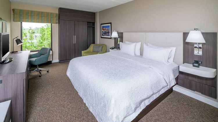 Hampton Inn & Suites Valley Forge/Oaks Room