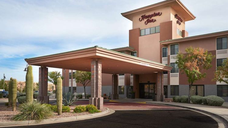 Hampton Inn Anthem Exterior