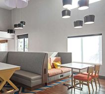 Hampton Inn Phoenix-Airport North Lobby