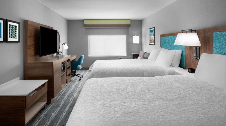 <b>Hampton Inn Phoenix-Biltmore Room</b>. Images powered by <a href="https://iceportal.shijigroup.com/" title="IcePortal" target="_blank">IcePortal</a>.