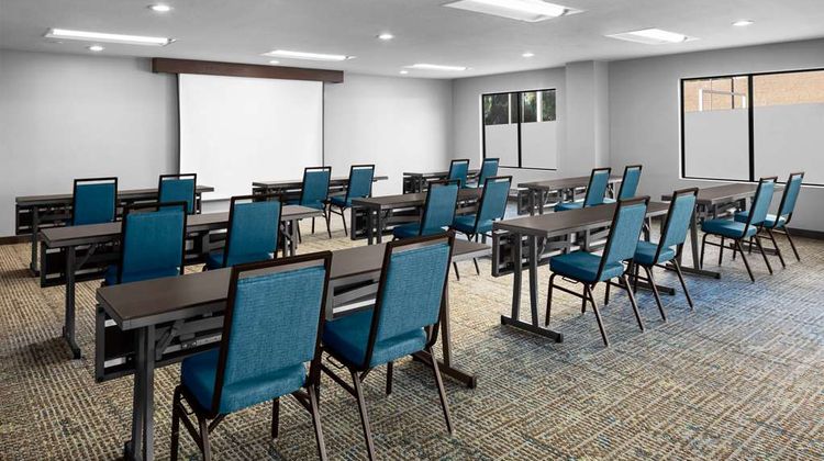 Hampton Inn Phoenix-Biltmore Meeting