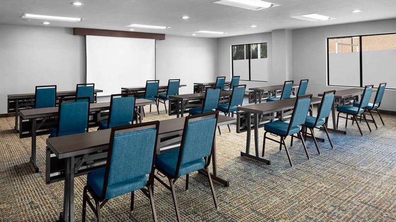 <b>Hampton Inn Phoenix-Biltmore Meeting</b>. Images powered by <a href="https://iceportal.shijigroup.com/" title="IcePortal" target="_blank">IcePortal</a>.