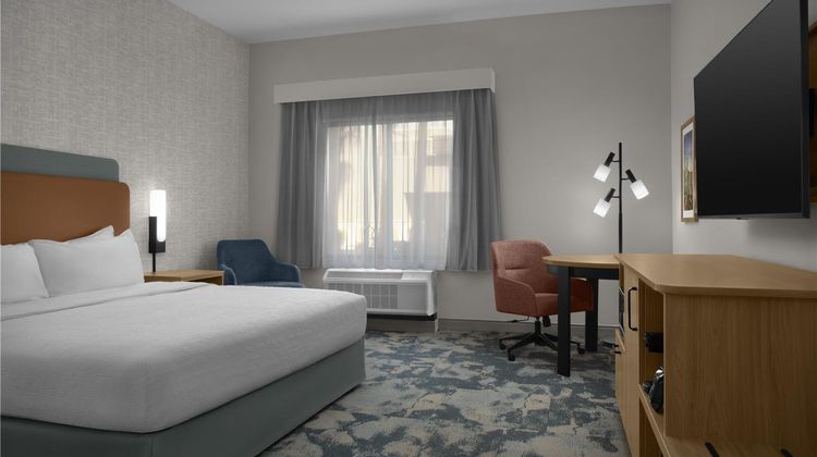 Hampton Inn & Suites Glendale-Westgate Room