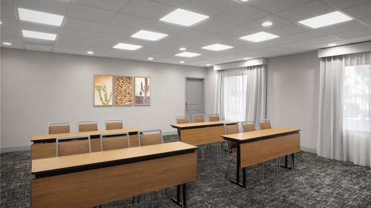 Hampton Inn & Suites Glendale-Westgate Meeting