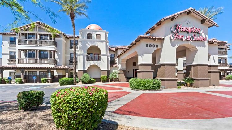 Hampton Inn & Suites Phoenix-Goodyear Exterior
