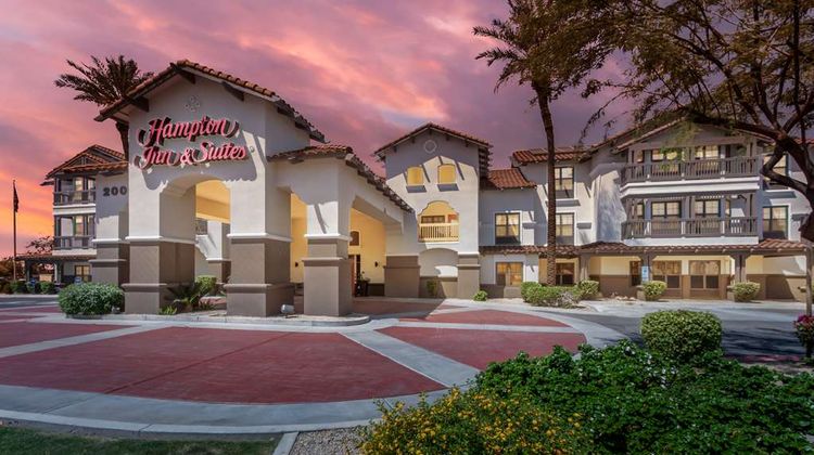 Hampton Inn & Suites Phoenix-Goodyear Exterior
