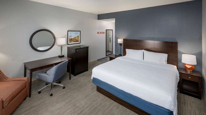 <b>Hampton Inn & Suites North/Happy Valley Room</b>. Images powered by <a href="https://iceportal.shijigroup.com/" title="IcePortal" target="_blank">IcePortal</a>.
